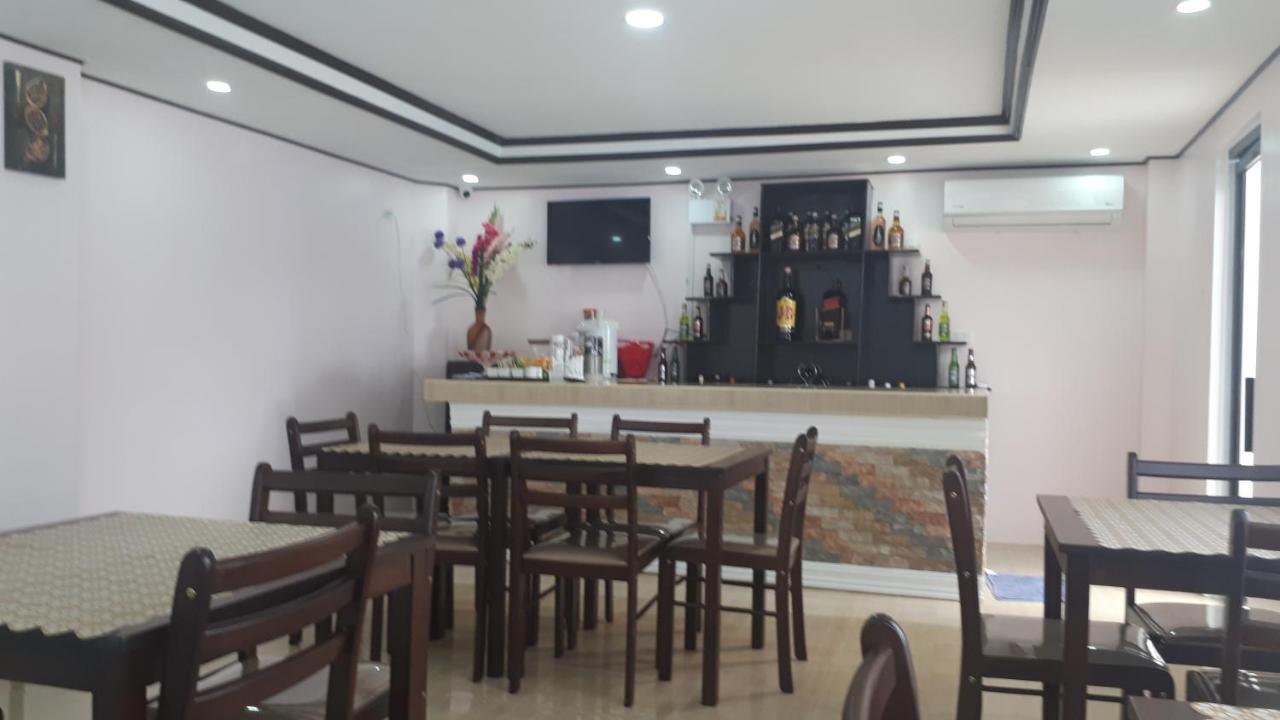 아담스 뷰 호텔 몰볼 외부 사진